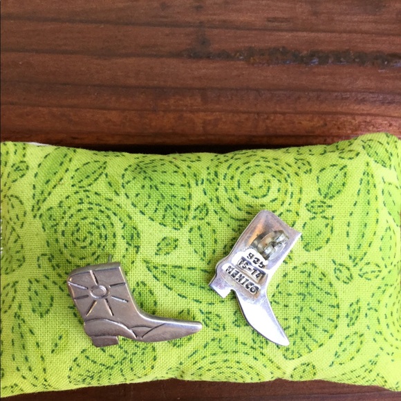 Vintage Cowgirl Boot earrings - 925 Mexico Silver - Picture 2 of 4